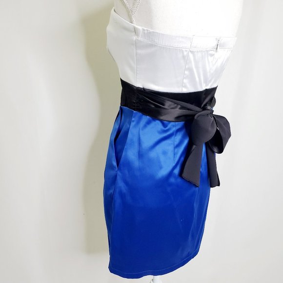 Strapless Bow Back Dress - Picture 2 of 7